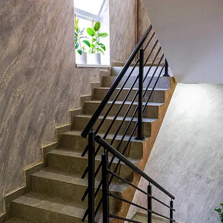 Mirage -subotica,bolmanska 31 3*