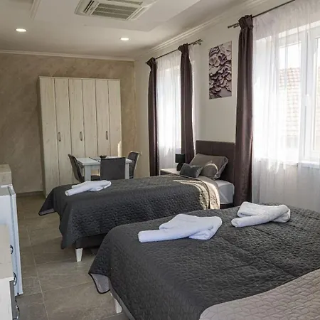 מלון דירות Mirage -subotica,bolmanska 31 3*