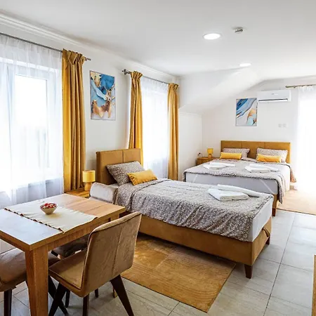 Mirage -subotica,bolmanska 31 סובוטיקה