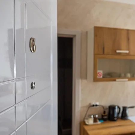 Mirage -subotica,bolmanska 31 מלון דירות 3*