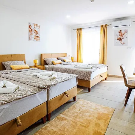 Mirage -subotica,bolmanska 31 Apart-hotel 3*